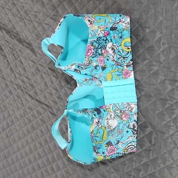 Torrid wire-free bra 💀 - Picture 2 of 6